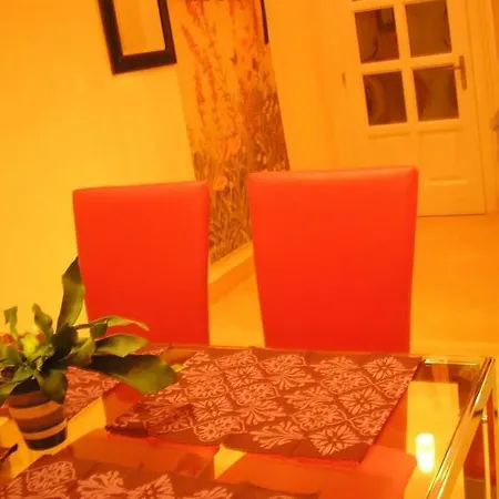 Danube Serviced Apartments Appartamento *