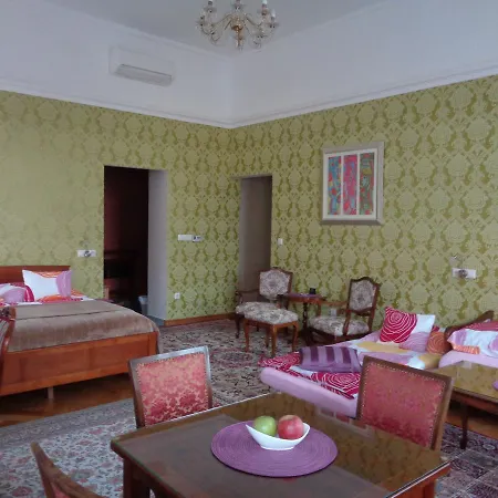 Danube Serviced Apartments *